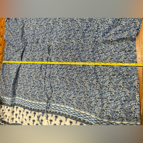 Beach by Beachlunchlounge
Blue and White Floral Top - Picture 5 of 11